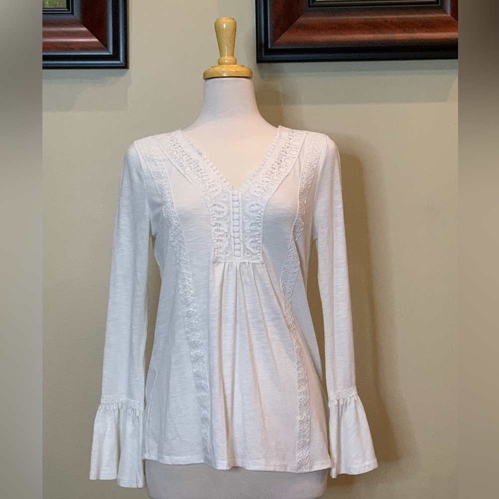 World Unity | Size Small Ivory Boho Top